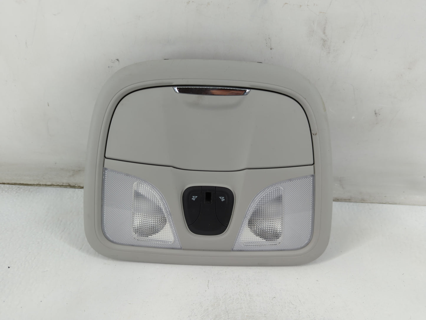 2019 Jeep Cherokee Overhead Roof Console - Oemusedautoparts1.com