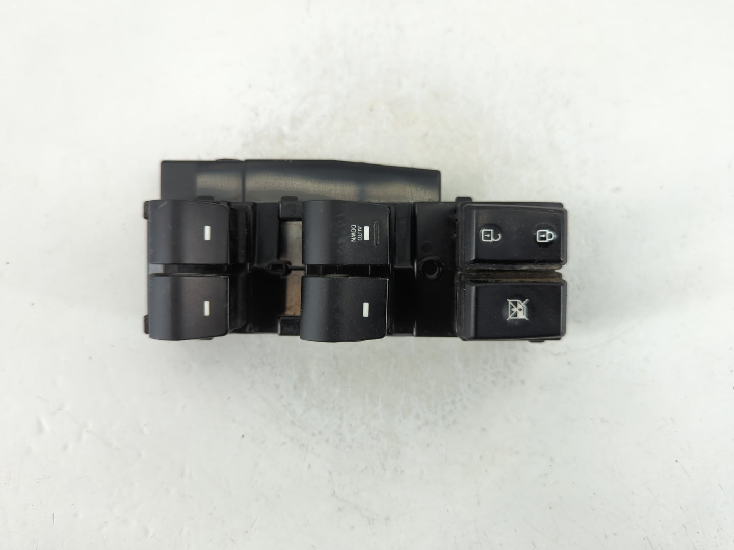 2017-2020 Hyundai Elantra Master Power Window Switch Replacement Driver Side Left P/N:299159192 Fits Fits 2017 2018 2019 2020 OEM Used Auto Parts - Oemusedautoparts1.com