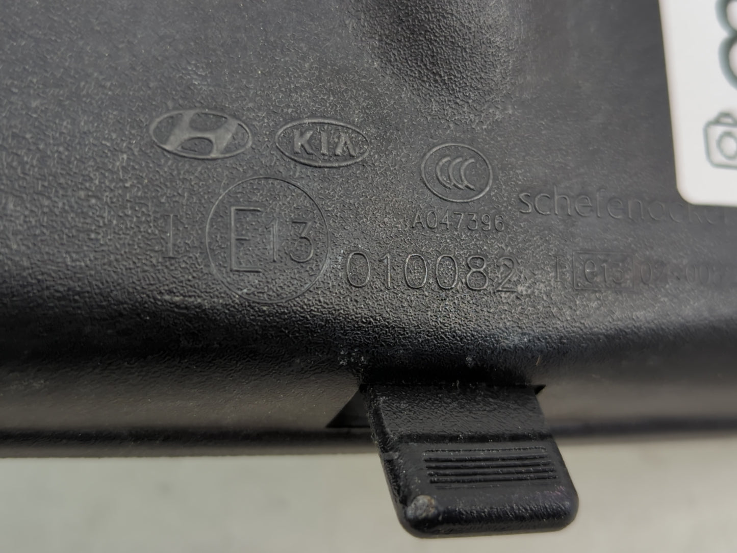 2001-2012 Hyundai Elantra Interior Rear View Mirror Replacement OEM P/N:E13010082 Fits OEM Used Auto Parts