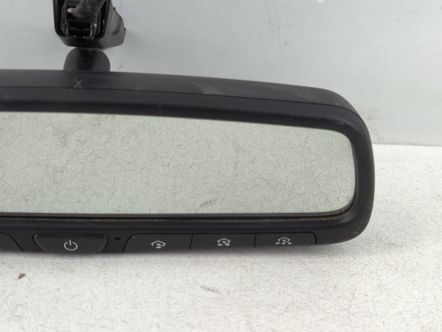 2013-2016 Hyundai Genesis Interior Rear View Mirror Replacement OEM P/N:E11026666 Fits OEM Used Auto Parts - Oemusedautoparts1.com