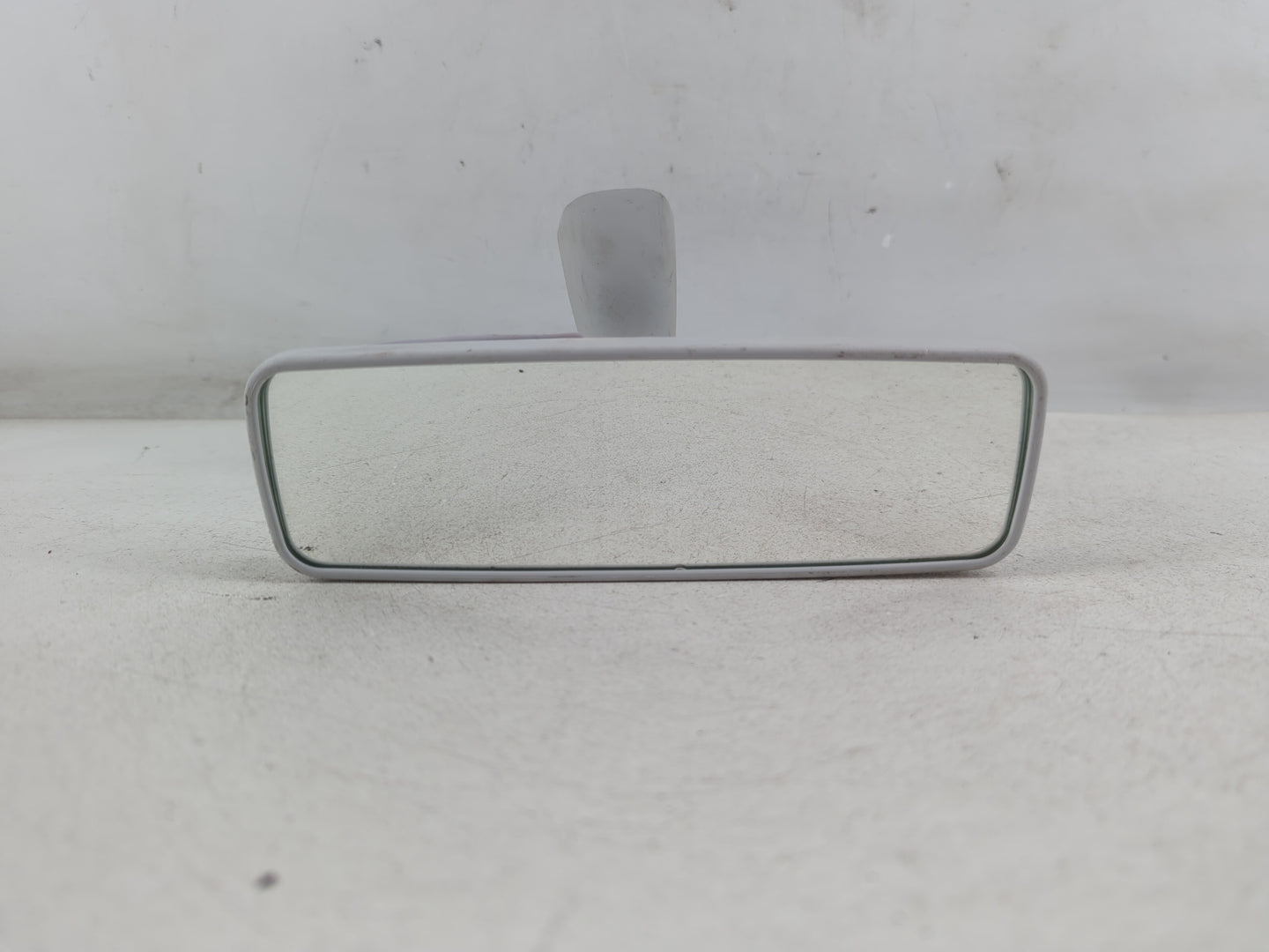 2014 Fiat 500 Interior Rear View Mirror Replacement OEM P/N:E3021040 Fits OEM Used Auto Parts - Oemusedautoparts1.com