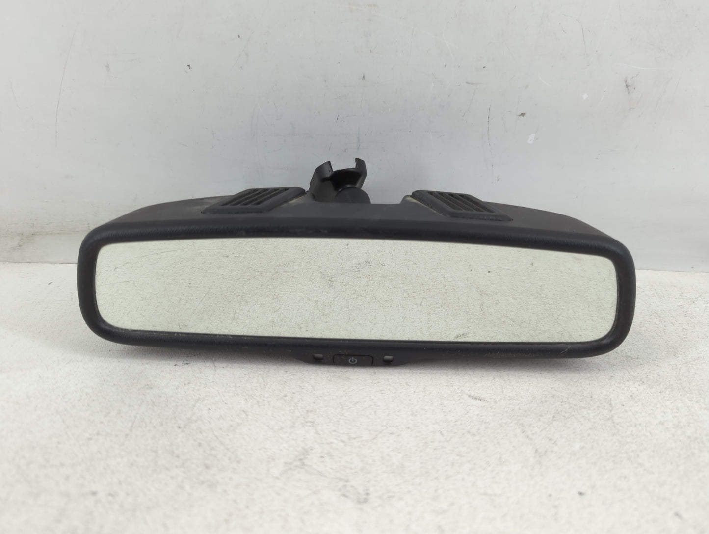 2013-2016 Chrysler Town & Country Interior Rear View Mirror Replacement OEM P/N:E11026130 Fits Fits 2013 2014 2015 2016 2017 OEM Used Auto Parts - Oemusedautoparts1.com