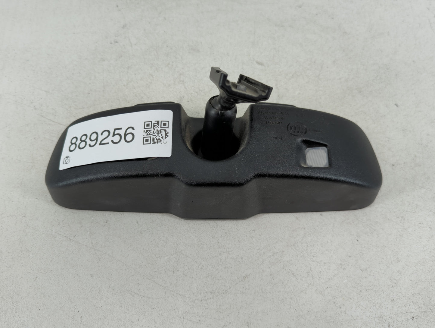 2013-2016 Chrysler Town & Country Interior Rear View Mirror Replacement OEM P/N:E11026130 Fits Fits 2013 2014 2015 2016 2017 OEM Used Auto Parts - Oemusedautoparts1.com