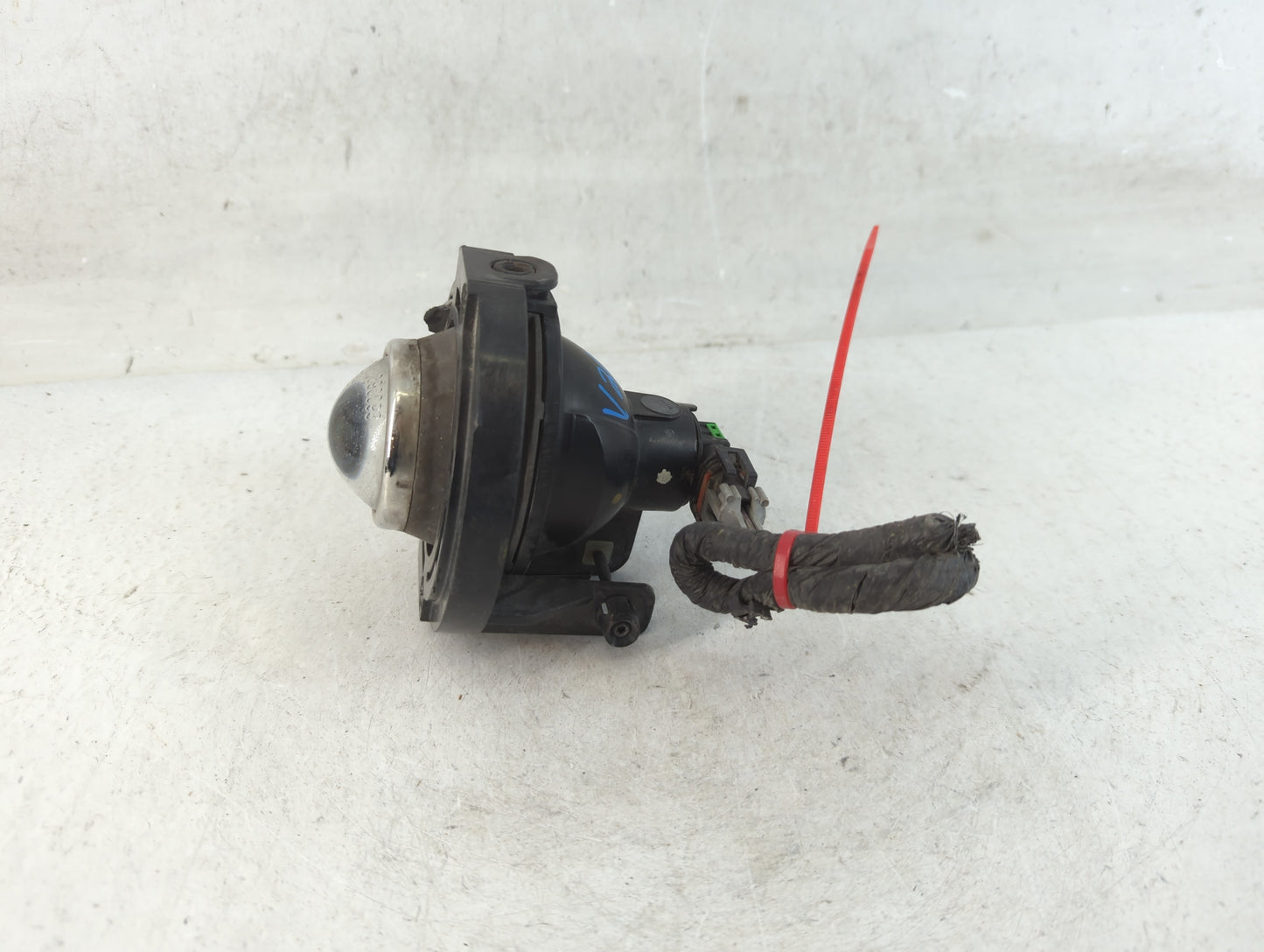 2015-2016 Chrysler 200 Driver Left Oem Front Light Lamp - Oemusedautoparts1.com