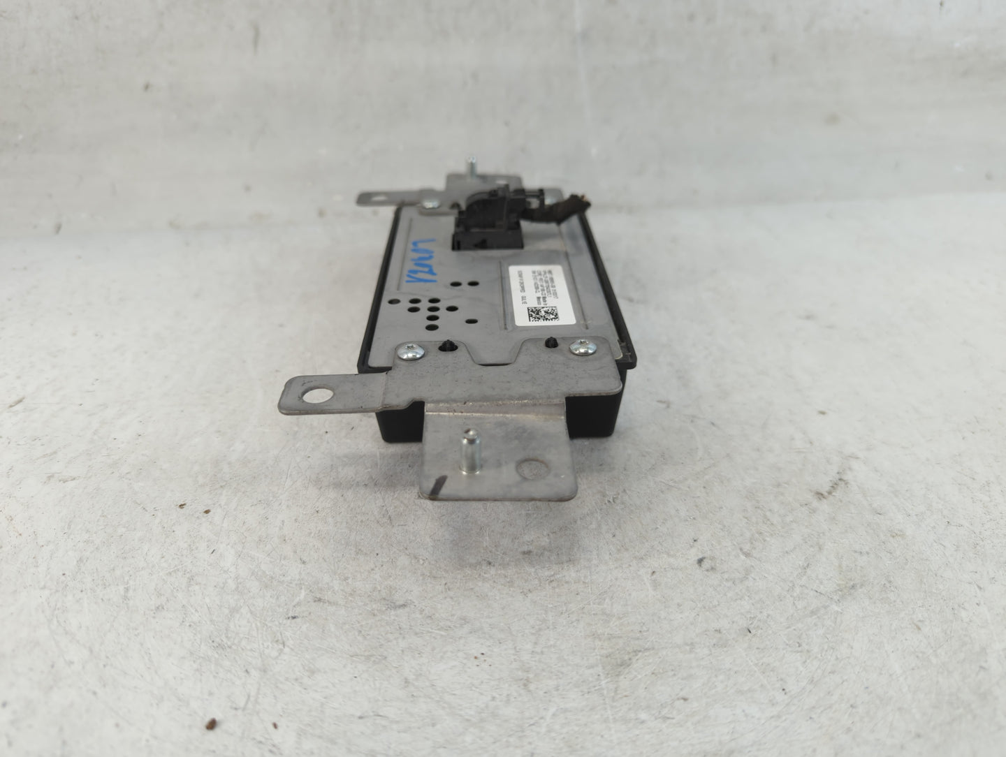 2017 Ford Explorer Information Display Screen - Oemusedautoparts1.com