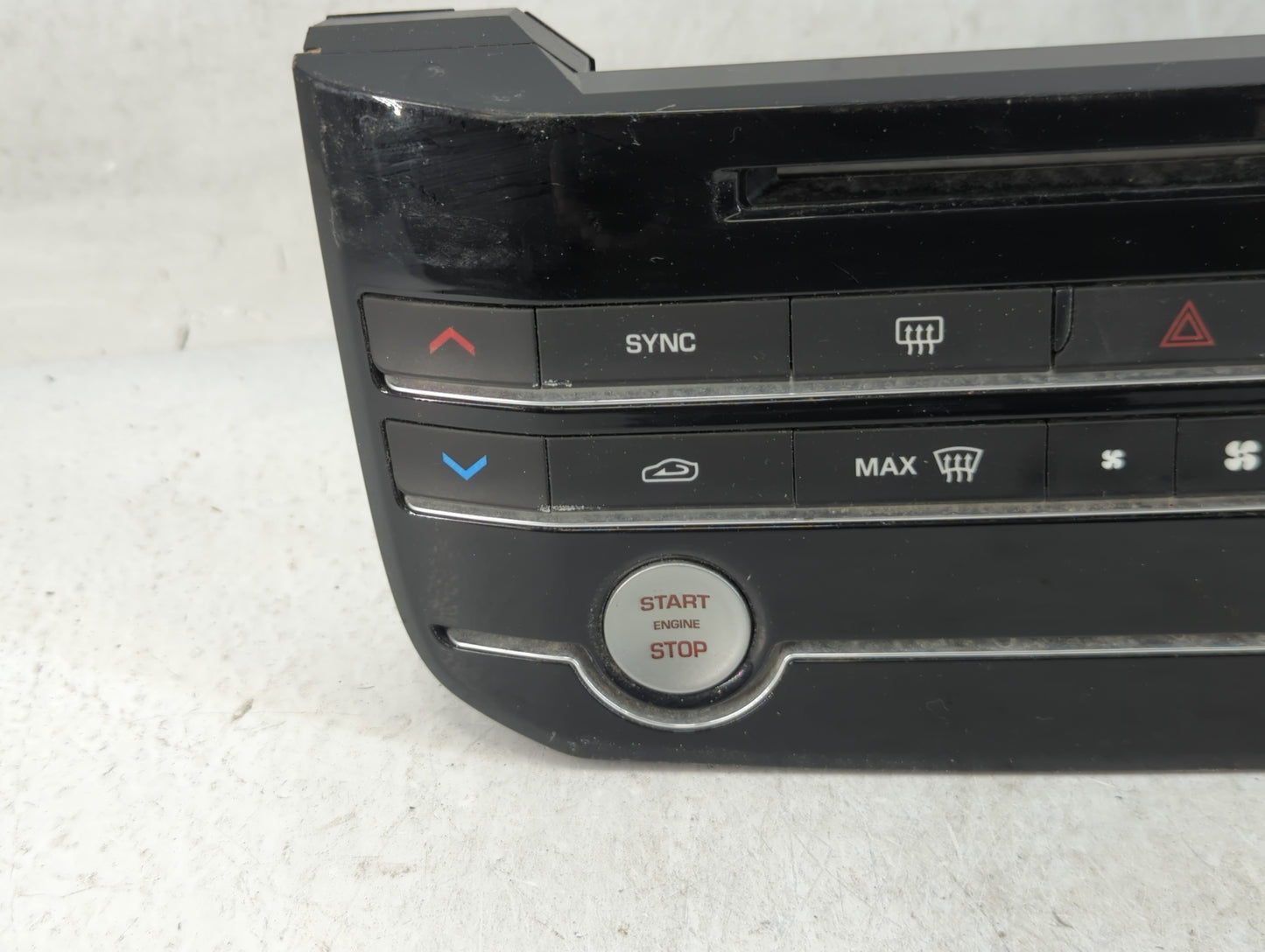 2019-2020 Jaguar F-Pace Climate Control Module Temperature AC/Heater Replacement P/N:KK83-18C858-NB Fits Fits 2018 2019 2020 OEM Used Auto Parts