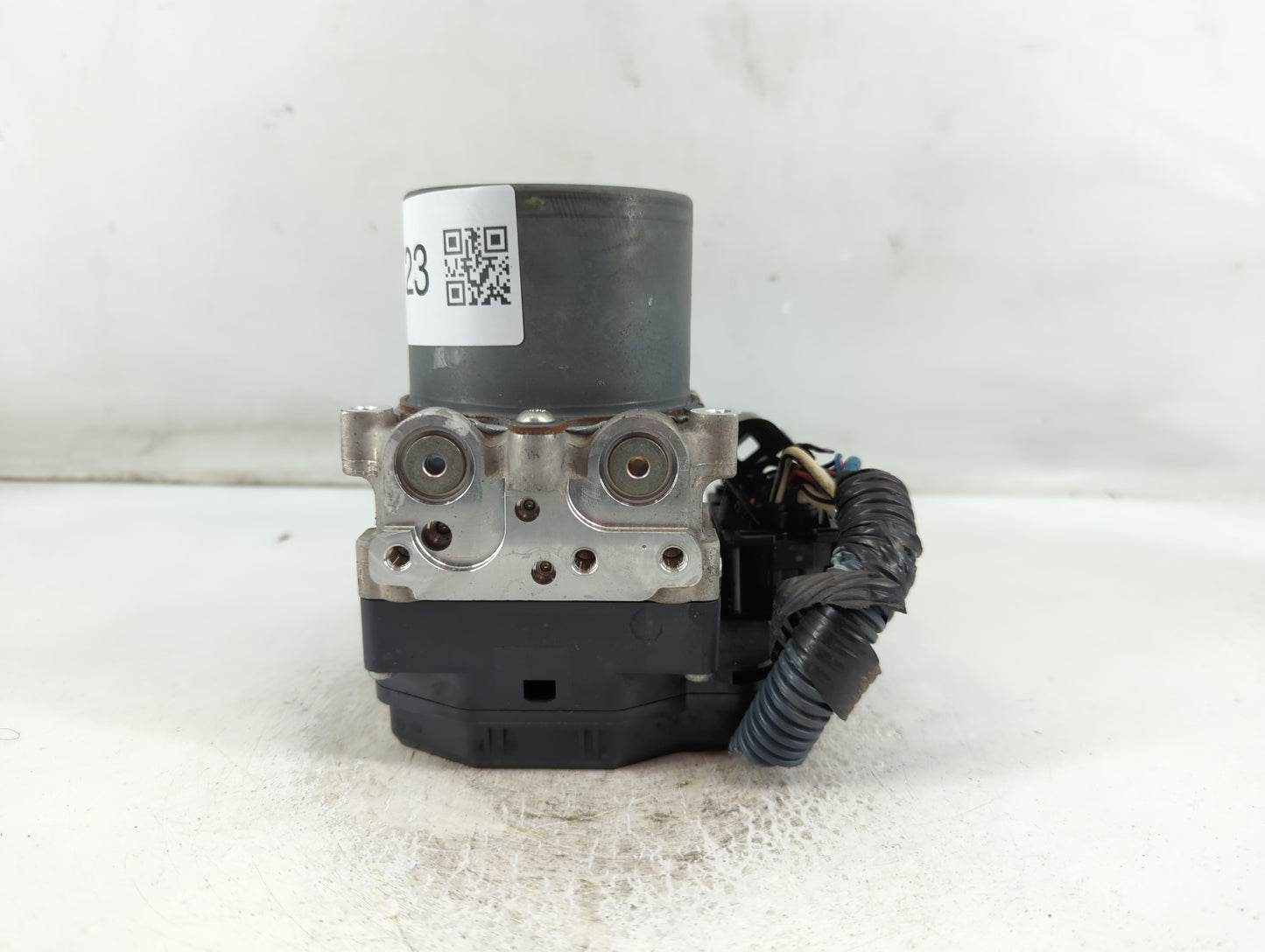 2013-2015 Scion Xb ABS Pump Control Module Replacement P/N:89541-12D30 133800-5940, 44540-12512 Fits Fits 2013 2014 2015 OEM Used Auto Parts - Oemusedautoparts1.com