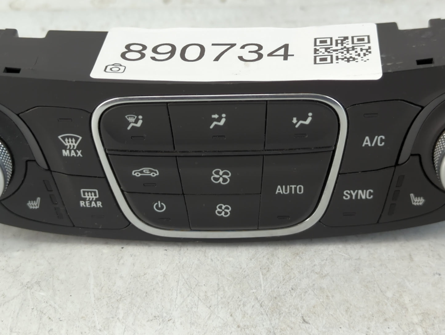 2018-2021 Chevrolet Malibu Climate Control Module Temperature AC/Heater Replacement P/N:84684288 Fits Fits 2018 2019 2020 2021 OEM Used Auto Parts