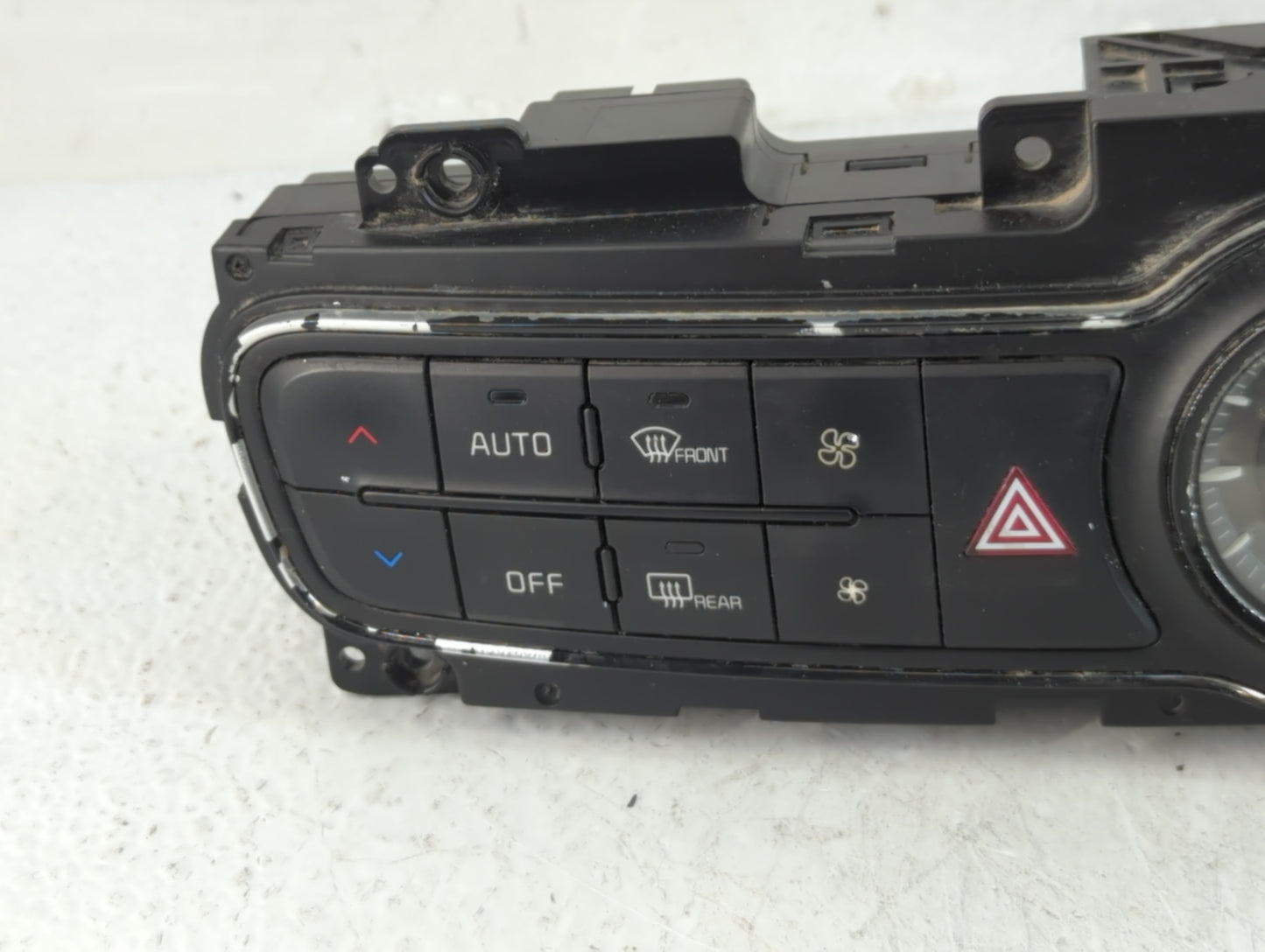 2014-2016 Kia Cadenza Climate Control Module Temperature AC/Heater Replacement P/N:972503RGF0 Fits Fits 2014 2015 2016 OEM Used Auto Parts - Oemusedautoparts1.com