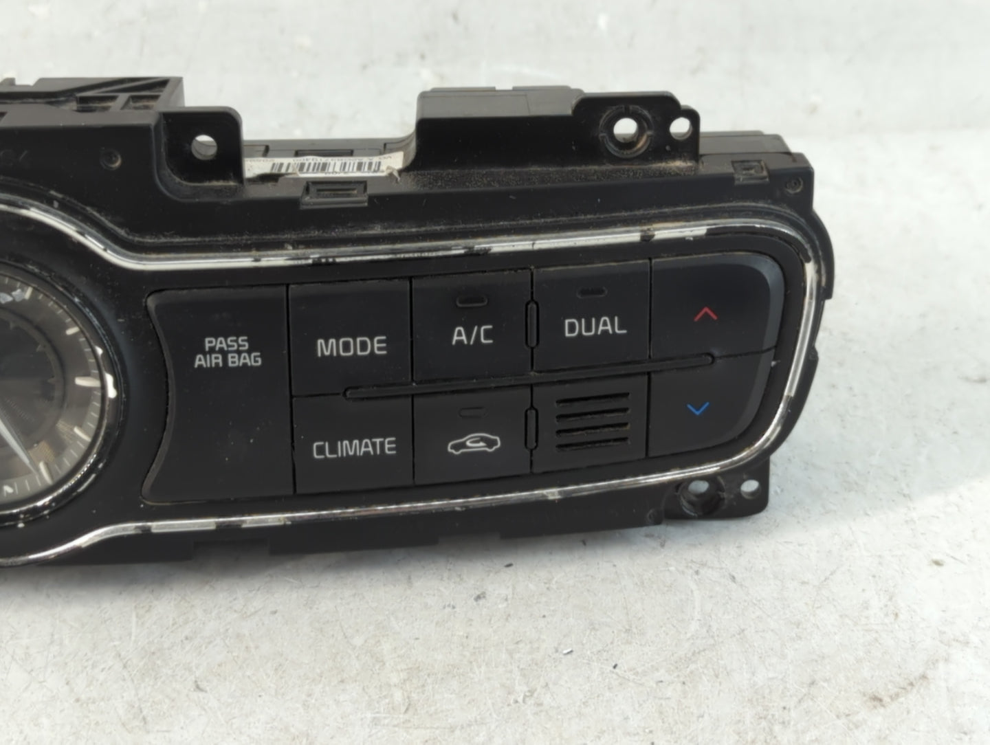 2014-2016 Kia Cadenza Climate Control Module Temperature AC/Heater Replacement P/N:972503RGF0 Fits Fits 2014 2015 2016 OEM Used Auto Parts - Oemusedautoparts1.com