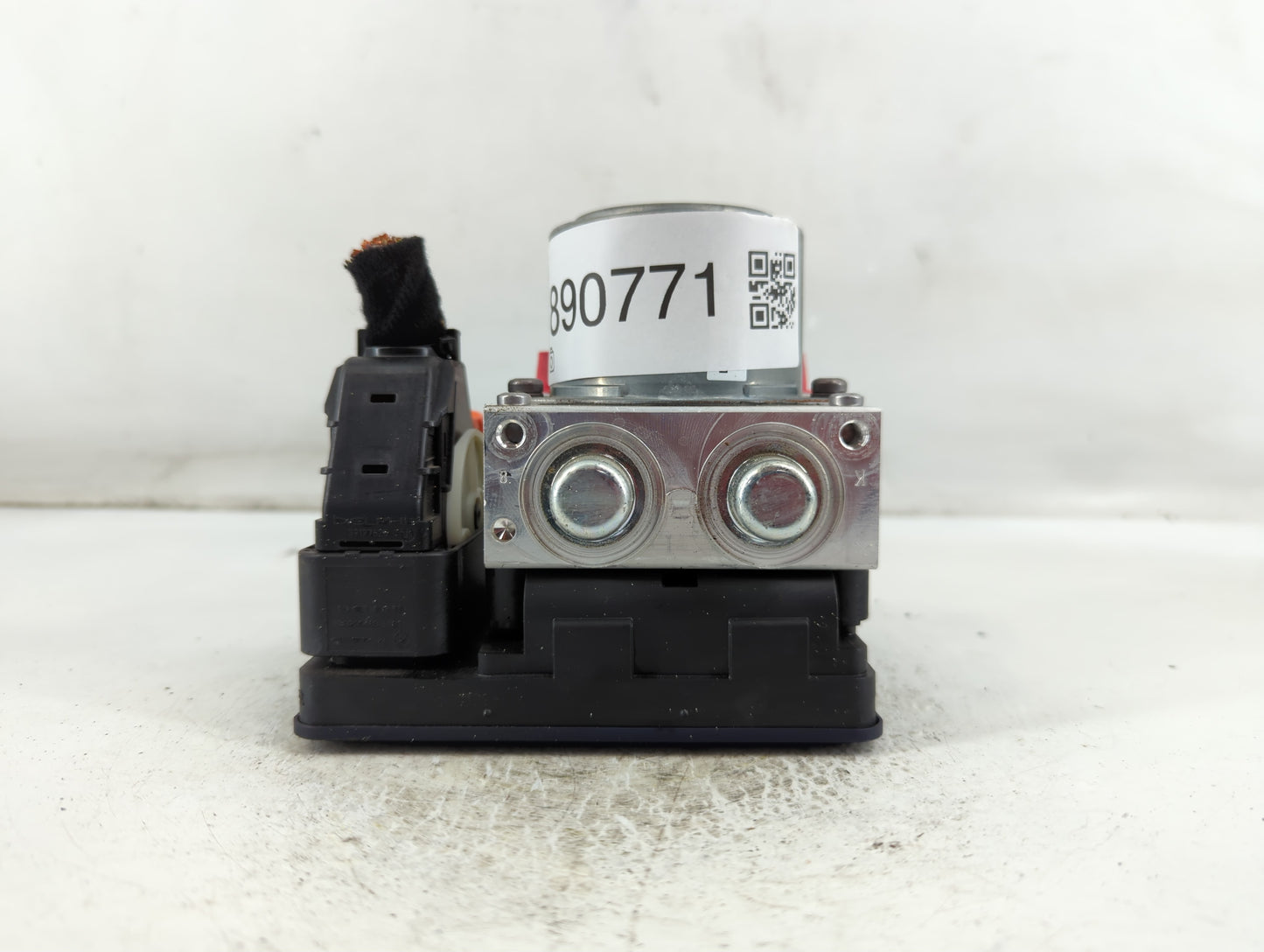 2018-2019 Jeep Renegade ABS Pump Control Module Replacement P/N:52137661 Fits Fits 2018 2019 OEM Used Auto Parts - Oemusedautoparts1.com