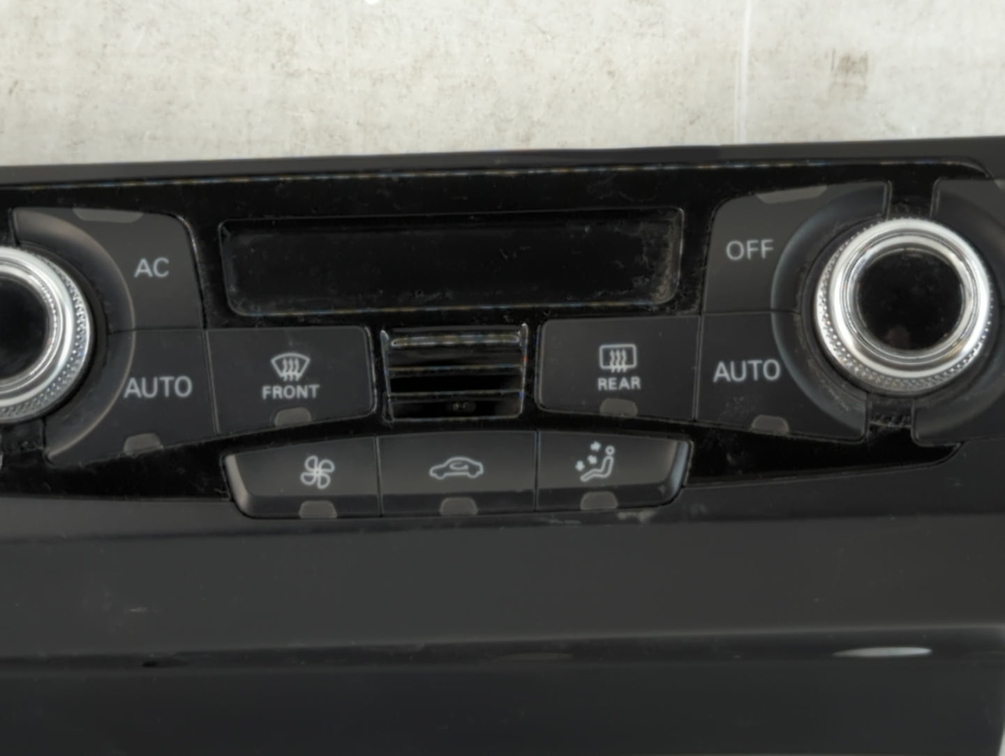 2010-2013 Audi A5 Climate Control Module Temperature AC/Heater Replacement P/N:8K1 820 043 T Fits Fits 2009 2010 2011 2012 2013 OEM Used Auto Parts - Oemusedautoparts1.com
