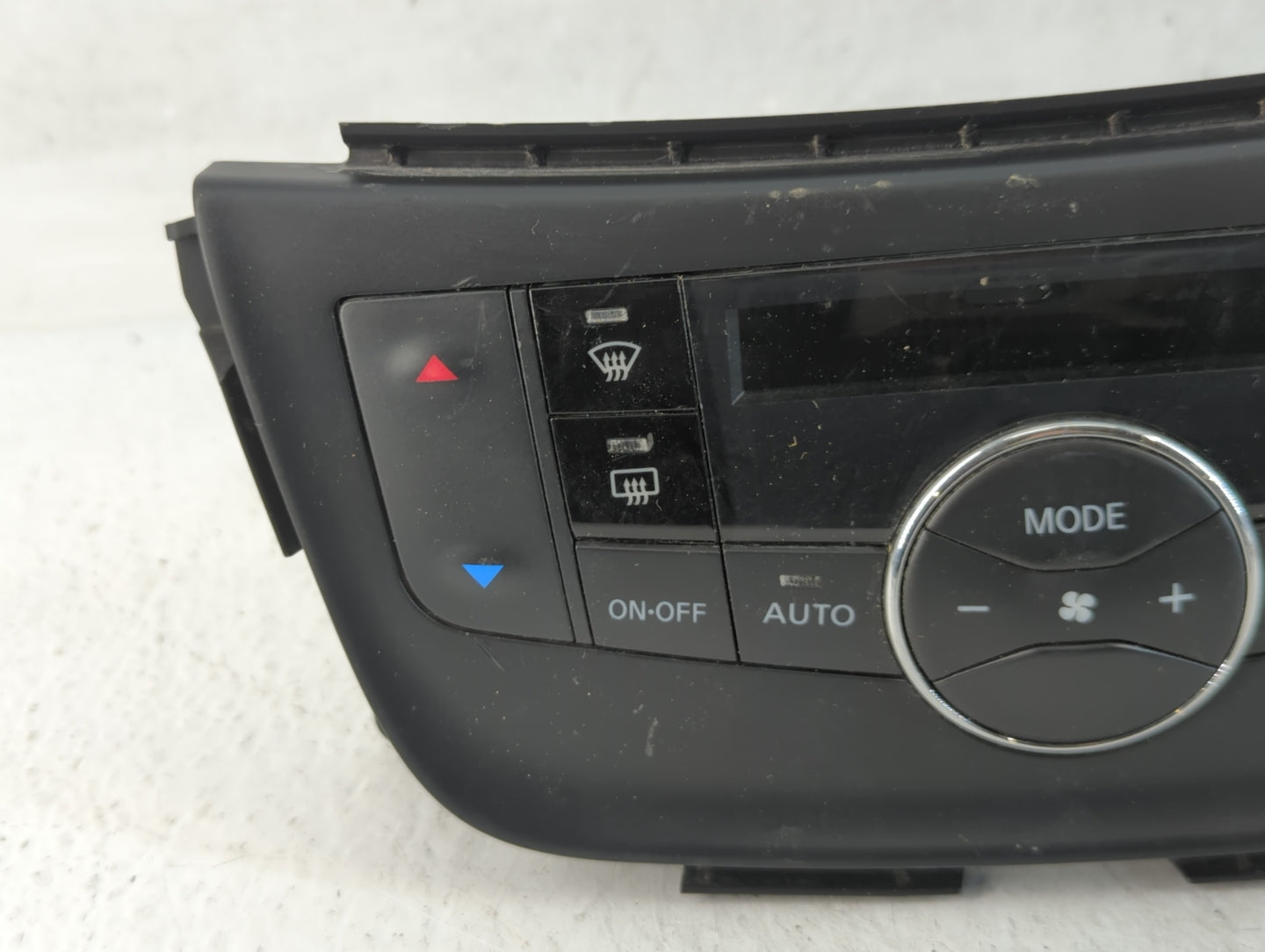 2015-2019 Nissan Sentra Climate Control Module Temperature AC/Heater Replacement P/N:VPAASH-18C612-ABA 27500 4AT4A Fits OEM Used Auto Parts - Oemusedautoparts1.com