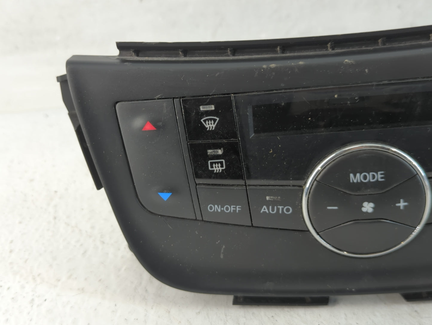 2015-2019 Nissan Sentra Climate Control Module Temperature AC/Heater Replacement P/N:VPAASH-18C612-ABA 27500 4AT4A Fits OEM Used Auto Parts - Oemusedautoparts1.com