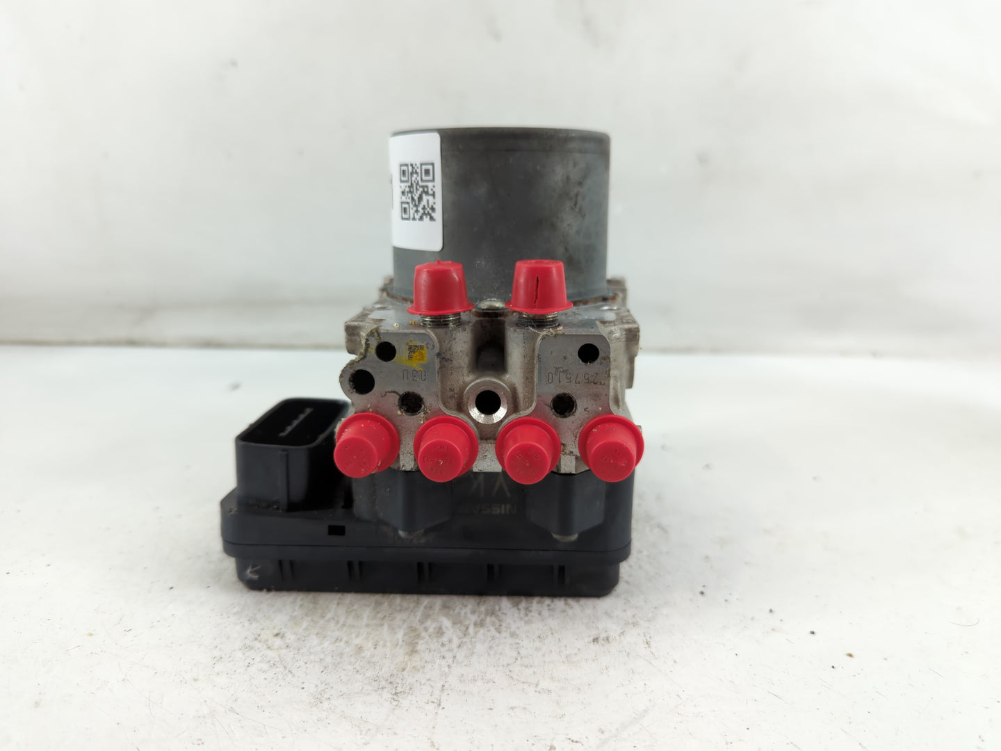 2016-2017 Infiniti Q50 ABS Pump Control Module Replacement P/N:47660 4GH0A Fits Fits 2016 2017 OEM Used Auto Parts - Oemusedautoparts1.com