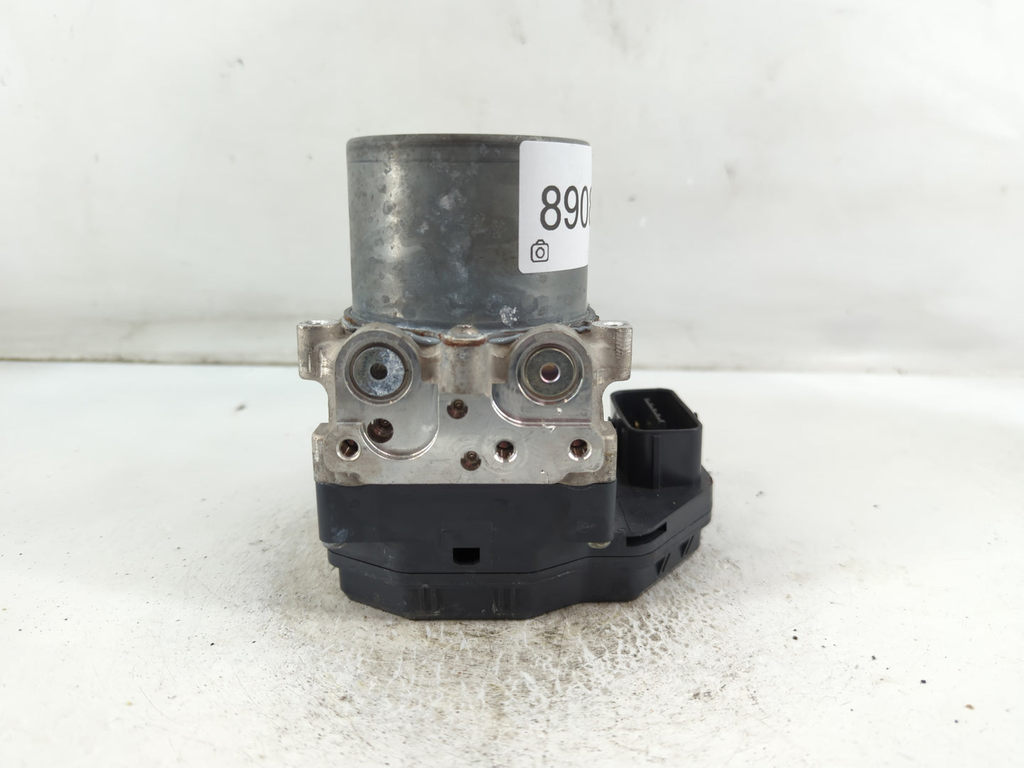 2016-2017 Infiniti Q50 ABS Pump Control Module Replacement P/N:47660 4GH0A Fits Fits 2016 2017 OEM Used Auto Parts - Oemusedautoparts1.com