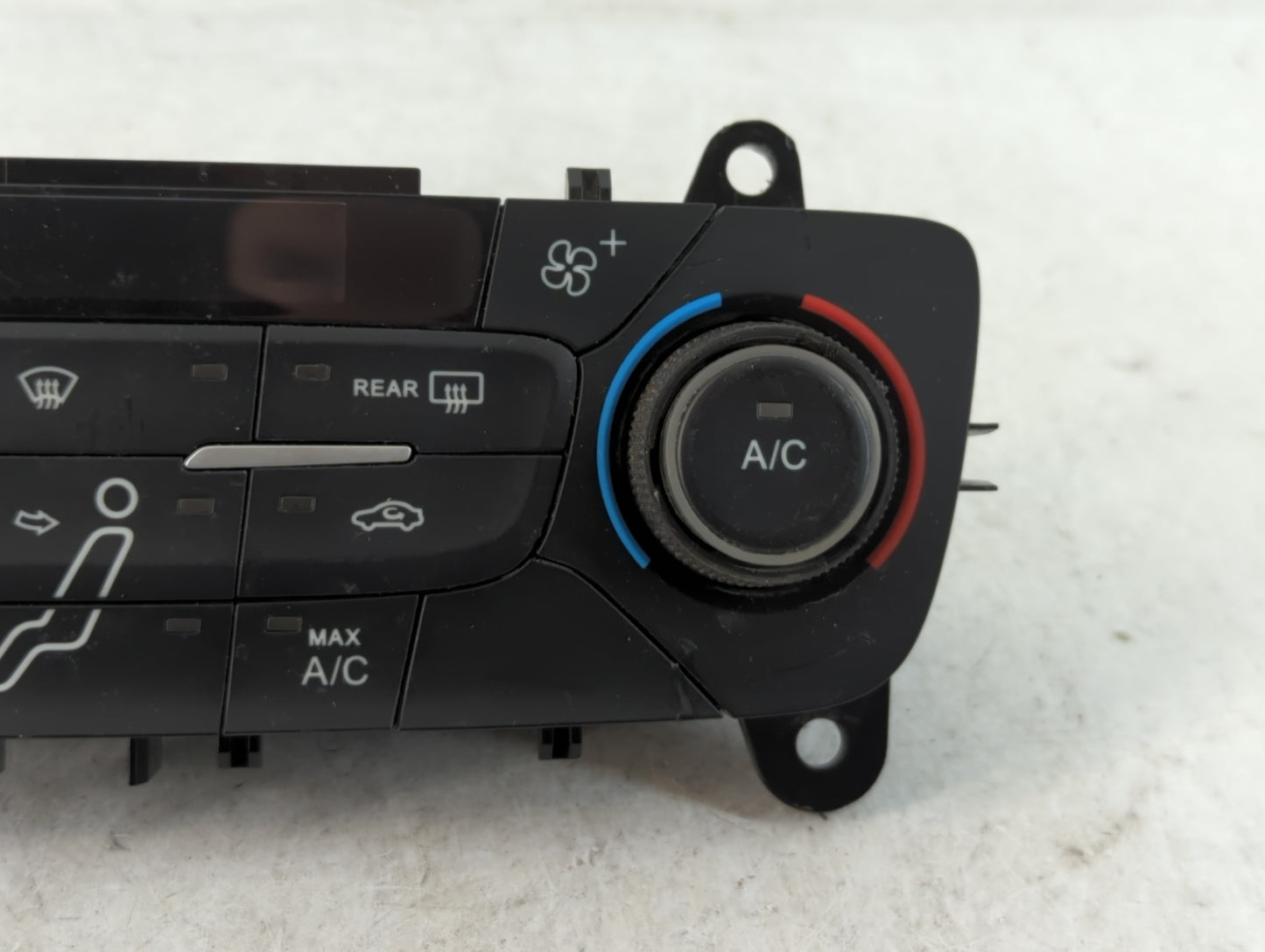 2015-2018 Ford Focus Climate Control Module Temperature AC/Heater Replacement P/N:F1ET-18C612-AJ Fits Fits 2015 2016 2017 2018 OEM Used Auto Parts - Oemusedautoparts1.com