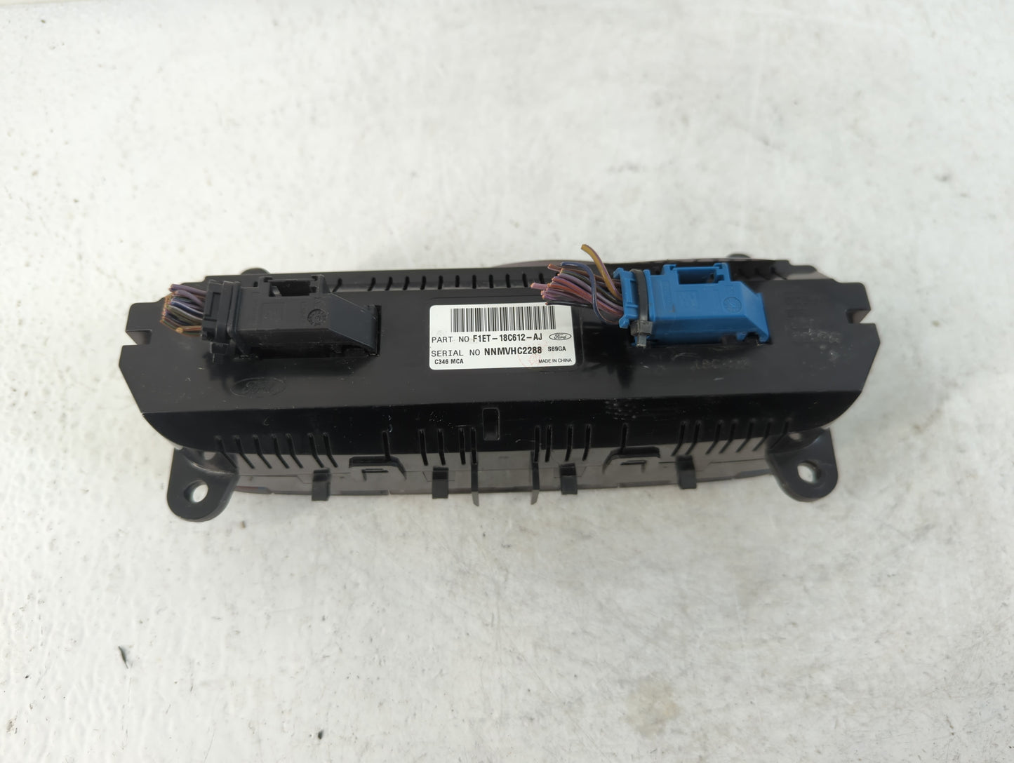 2015-2018 Ford Focus Climate Control Module Temperature AC/Heater Replacement P/N:F1ET-18C612-AJ Fits Fits 2015 2016 2017 2018 OEM Used Auto Parts - Oemusedautoparts1.com