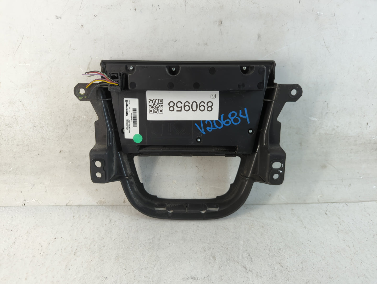 2013-2016 Buick Encore Climate Control Module Temperature AC/Heater Replacement P/N:95052533 Fits Fits 2012 2013 2014 2015 2016 OEM Used Auto Parts - Oemusedautoparts1.com