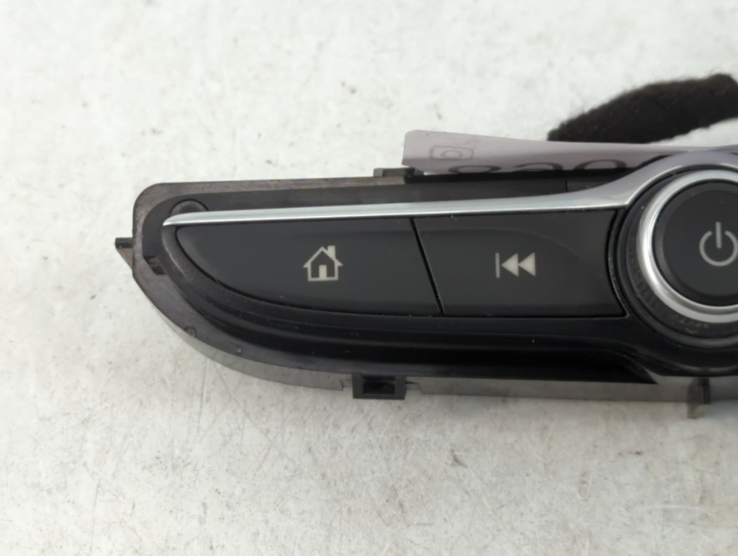 2012 Chevrolet Cruze Radio AM FM Cd Player Receiver Replacement P/N:84491778 Fits OEM Used Auto Parts - Oemusedautoparts1.com