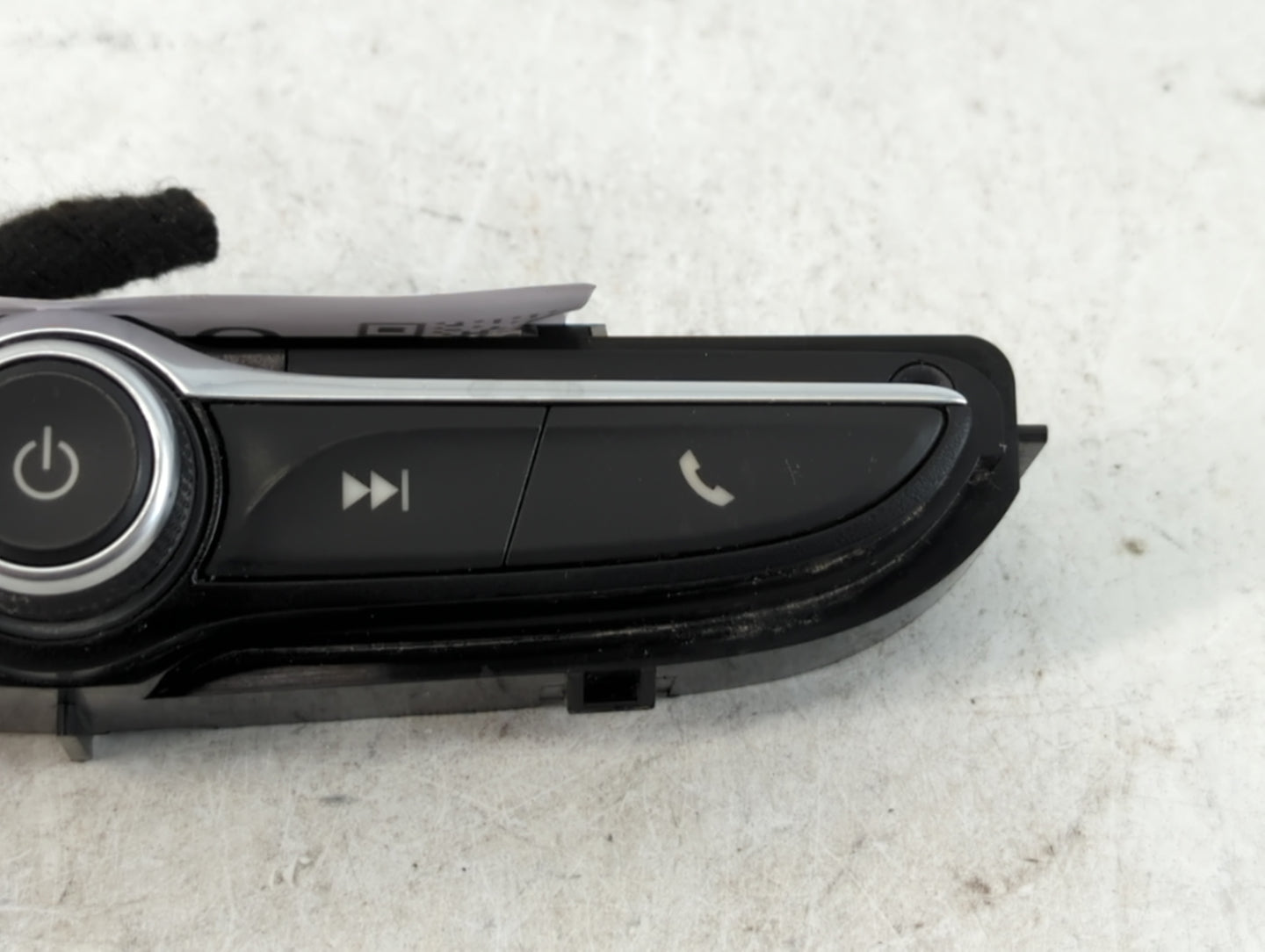 2012 Chevrolet Cruze Radio AM FM Cd Player Receiver Replacement P/N:84491778 Fits OEM Used Auto Parts - Oemusedautoparts1.com