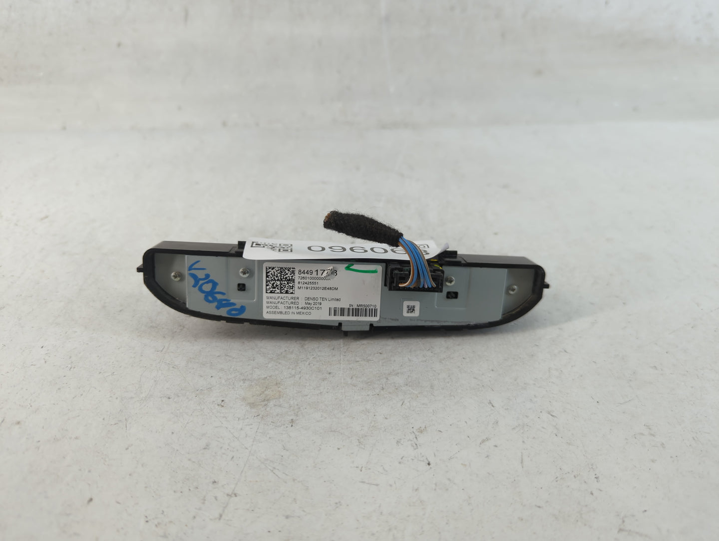 2012 Chevrolet Cruze Radio AM FM Cd Player Receiver Replacement P/N:84491778 Fits OEM Used Auto Parts - Oemusedautoparts1.com