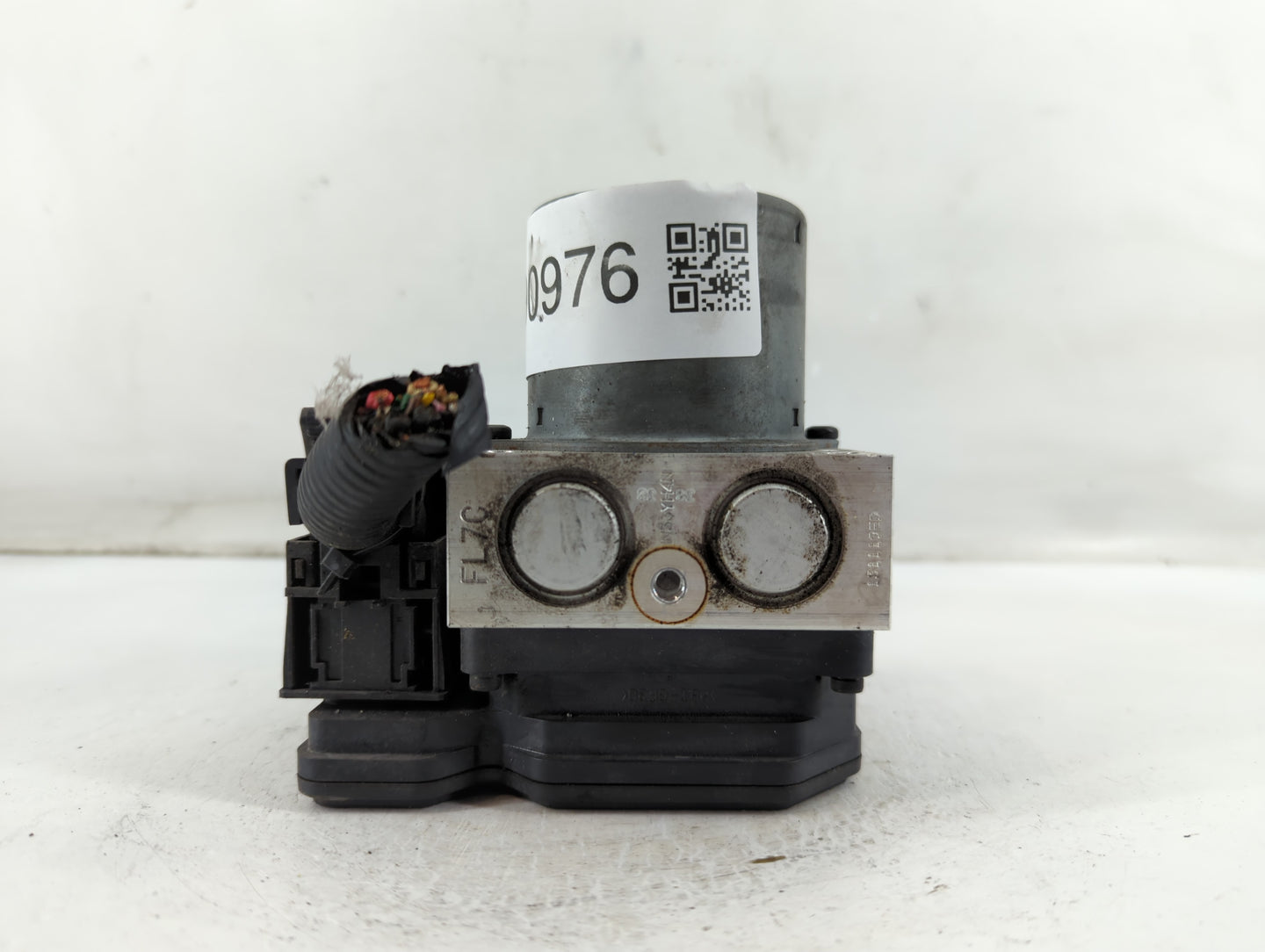 2012-2014 Hyundai Azera ABS Pump Control Module Replacement P/N:58920-3V300 Fits Fits 2012 2013 2014 OEM Used Auto Parts - Oemusedautoparts1.com