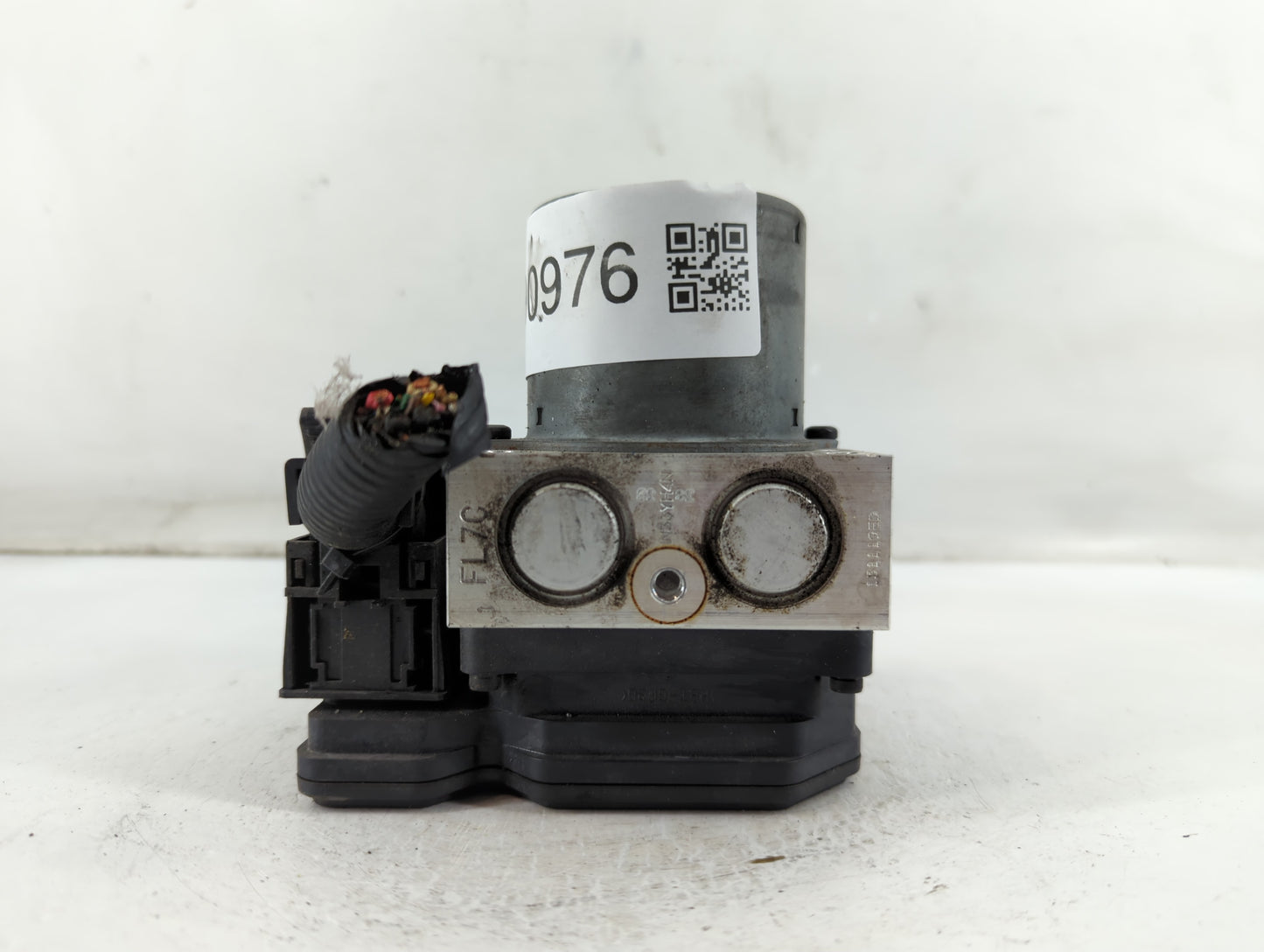 2012-2014 Hyundai Azera ABS Pump Control Module Replacement P/N:58920-3V300 Fits Fits 2012 2013 2014 OEM Used Auto Parts - Oemusedautoparts1.com