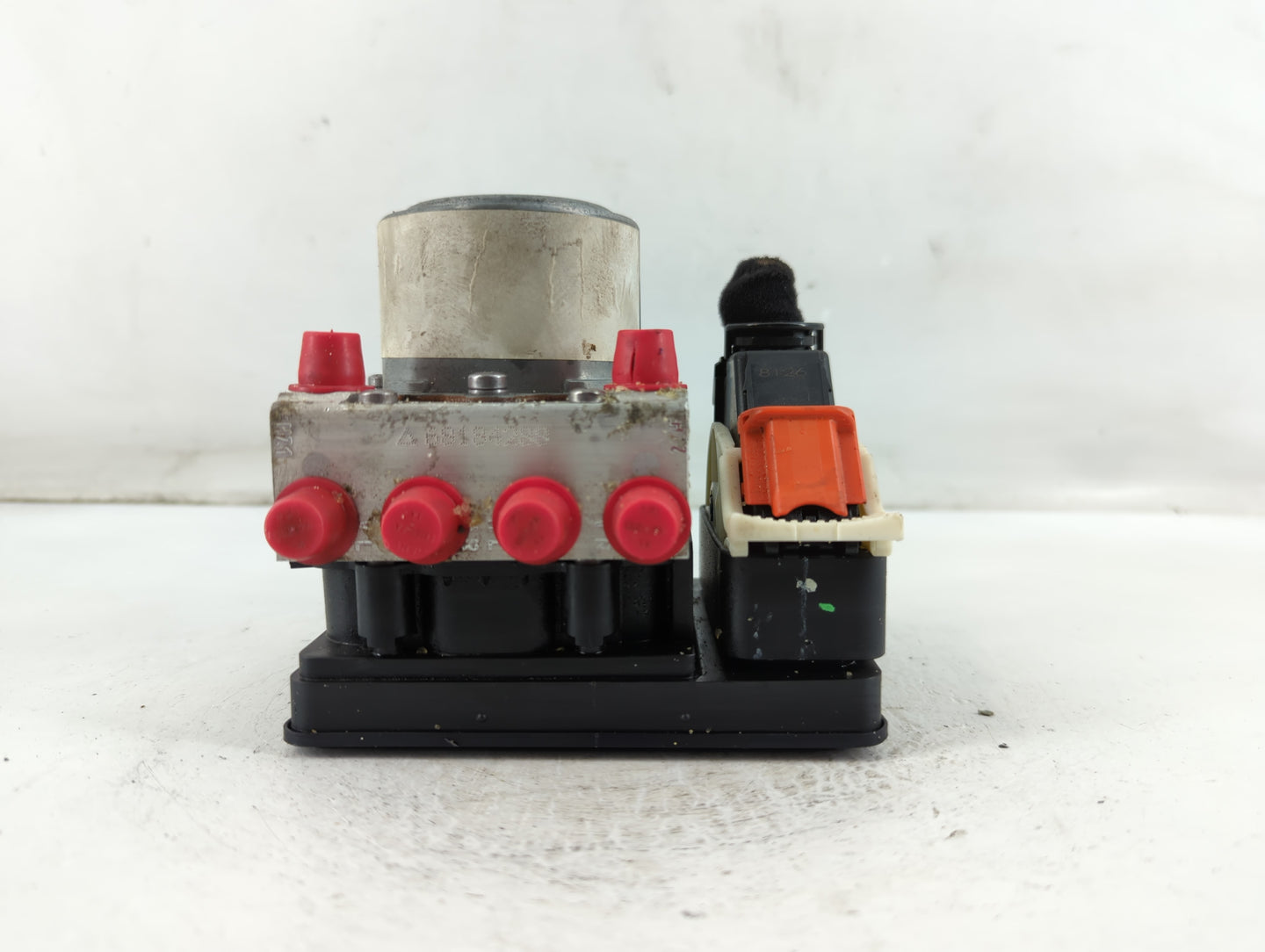 2018-2019 Jeep Renegade ABS Pump Control Module Replacement P/N:52080677 Fits Fits 2018 2019 OEM Used Auto Parts - Oemusedautoparts1.com