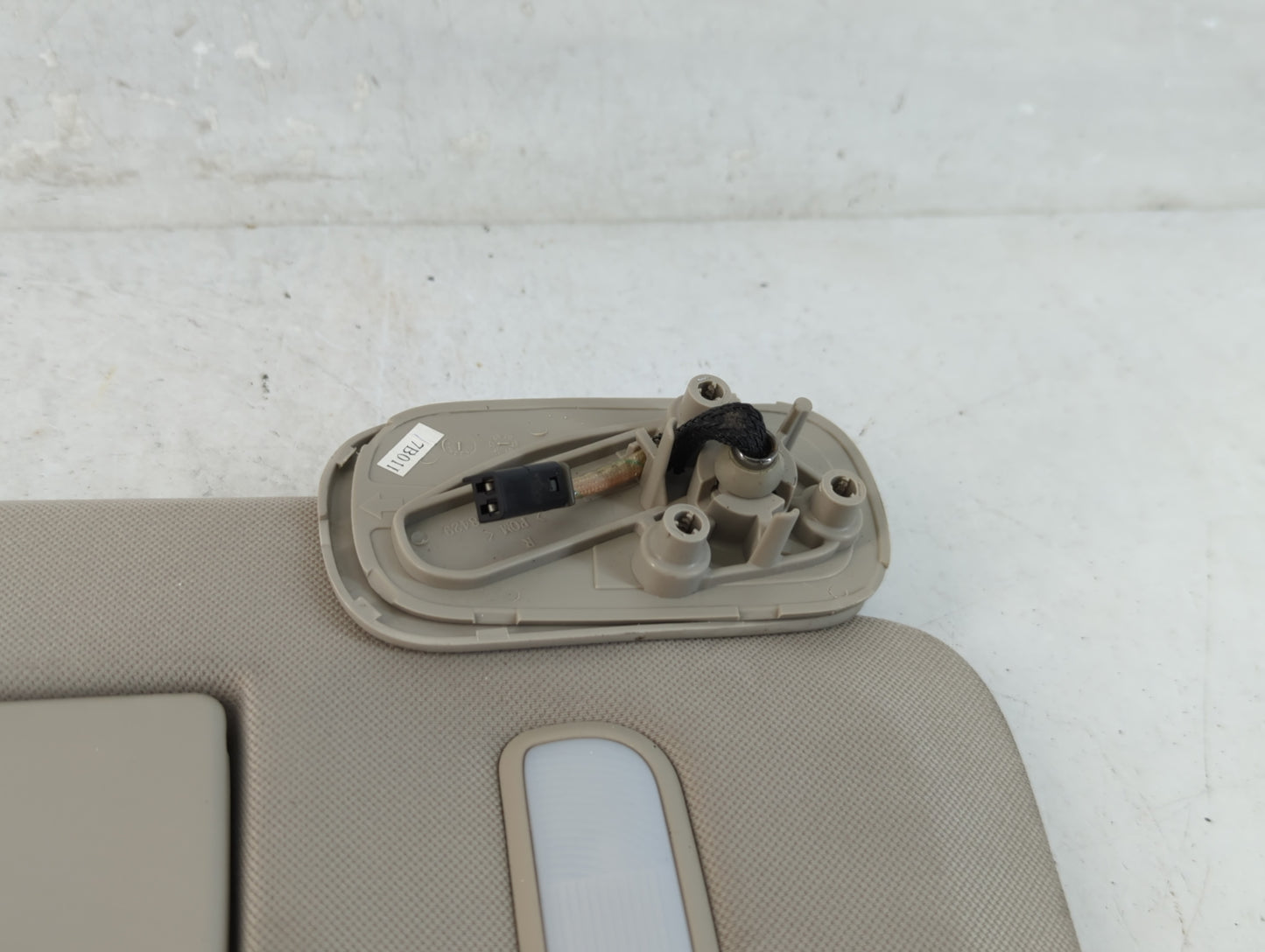 2007-2013 Chevrolet Avalanche Sun Visor Shade Replacement Driver Left Mirror Fits Fits 2007 2008 2009 2010 2011 2012 2013 2014 OEM Used Auto Parts