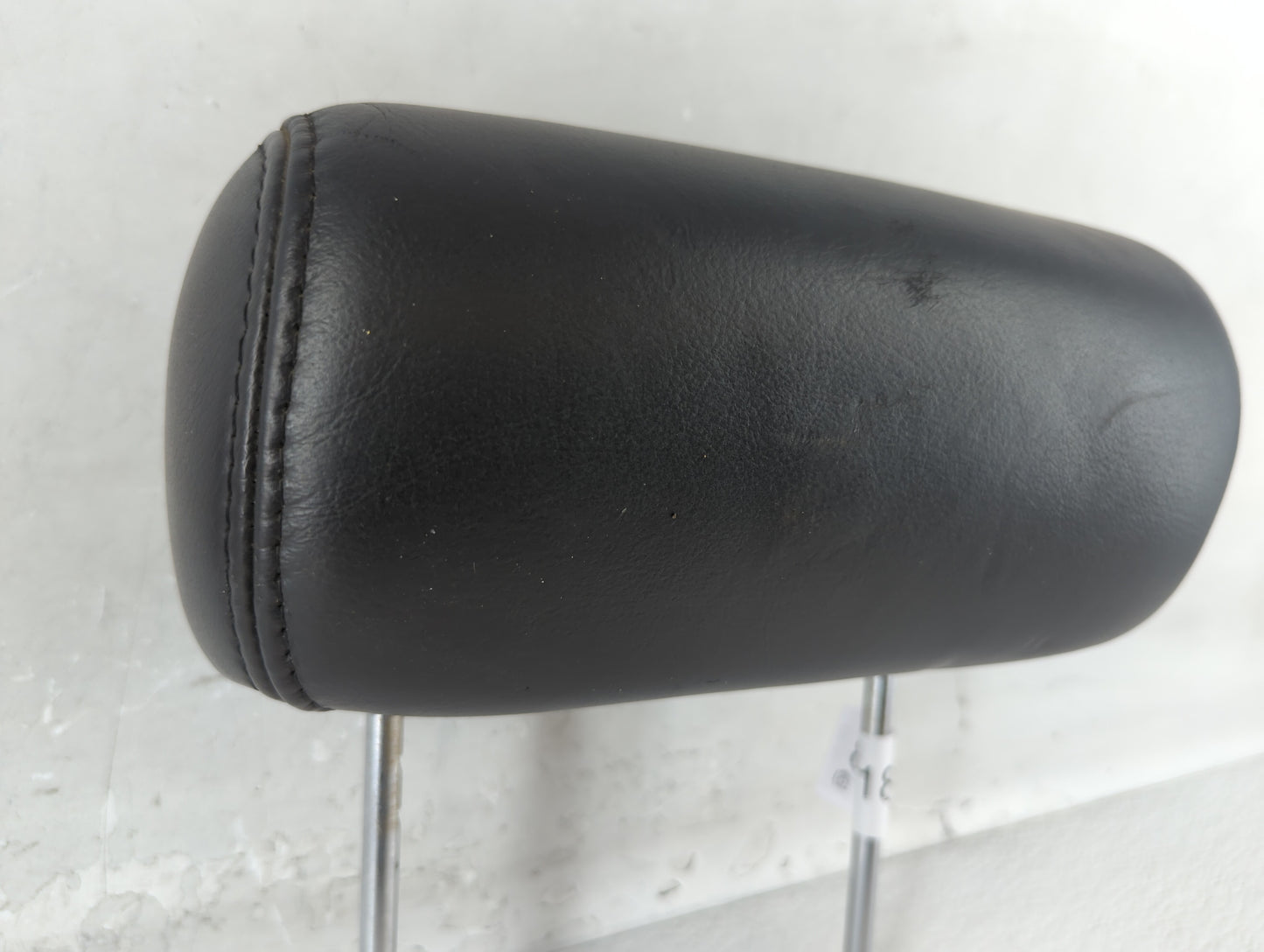 2007 Cadillac Escalade Esv Headrest Head Rest Rear Seat Fits OEM Used Auto Parts - Oemusedautoparts1.com