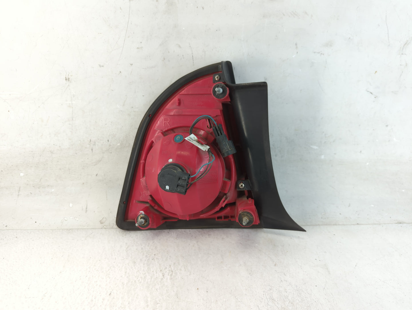 2010 Chevrolet Malibu Tail Light Assembly Passenger Right OEM P/N:992-4050-065 220-0814-096 Fits OEM Used Auto Parts - Oemusedautoparts1.com