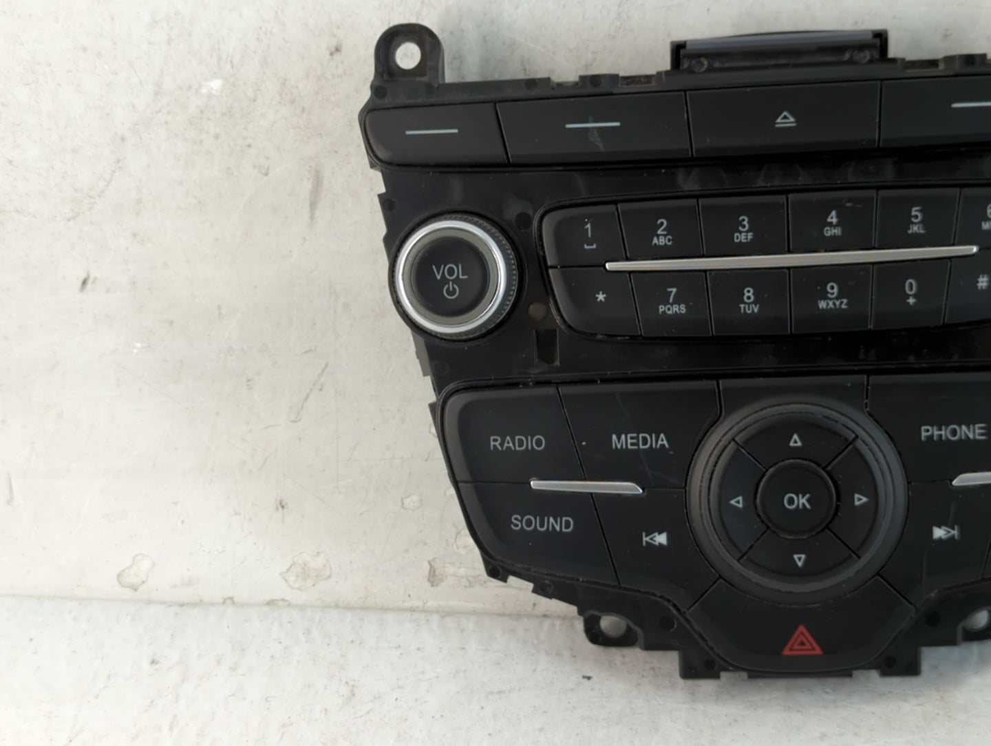 2017-2019 Ford Escape Radio AM FM Cd Player Receiver Replacement P/N:F1ET18K811LD Fits Fits 2015 2016 2017 2018 2019 OEM Used Auto Parts - Oemusedautoparts1.com