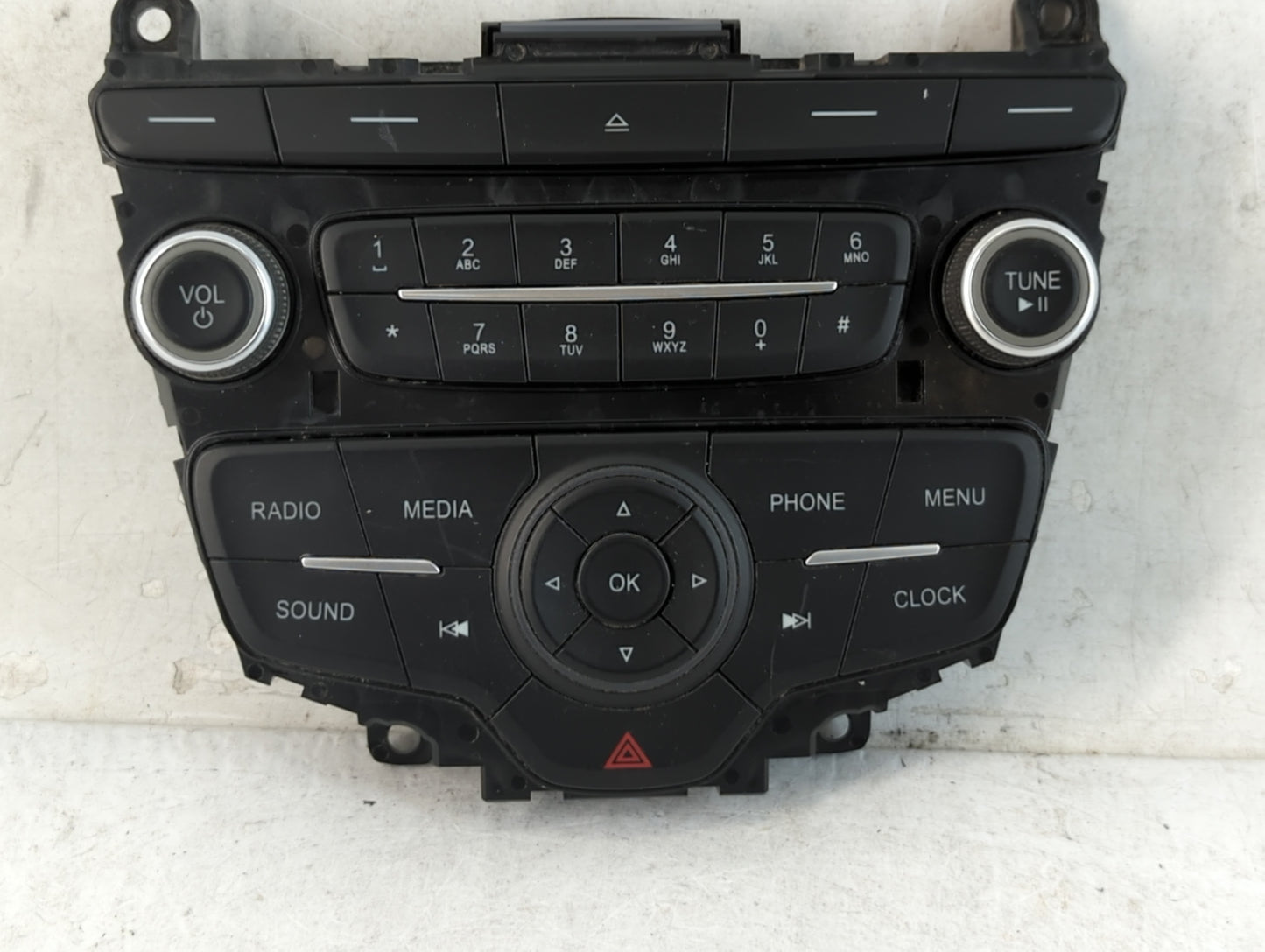 2017-2019 Ford Escape Radio AM FM Cd Player Receiver Replacement P/N:F1ET18K811LD Fits Fits 2015 2016 2017 2018 2019 OEM Used Auto Parts - Oemusedautoparts1.com