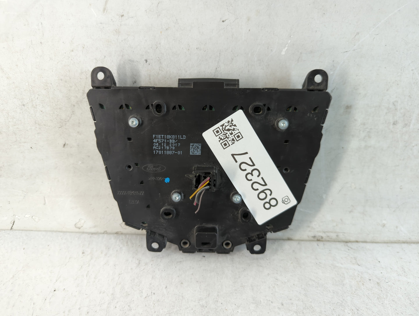 2017-2019 Ford Escape Radio AM FM Cd Player Receiver Replacement P/N:F1ET18K811LD Fits Fits 2015 2016 2017 2018 2019 OEM Used Auto Parts - Oemusedautoparts1.com