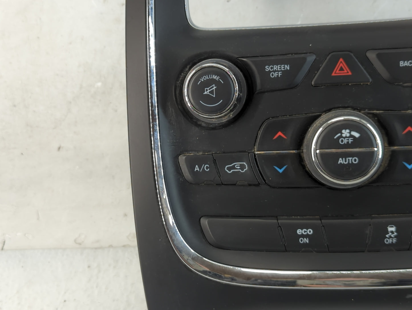 2011-2016 Dodge Durango Radio AM FM Cd Player Receiver Replacement P/N:P05094856AB Fits Fits 2011 2012 2013 2014 2015 2016 OEM Used Auto Parts - Oemusedautoparts1.com