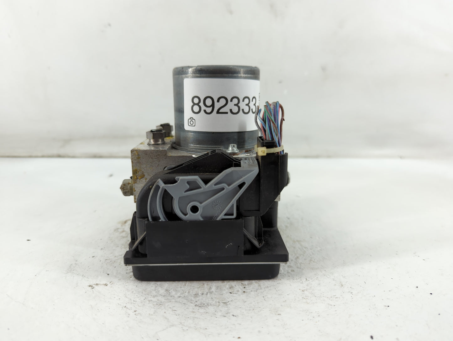 2010-2011 Jaguar Xf ABS Pump Control Module Replacement P/N:0 265 251 089 Fits Fits 2010 2011 OEM Used Auto Parts - Oemusedautoparts1.com