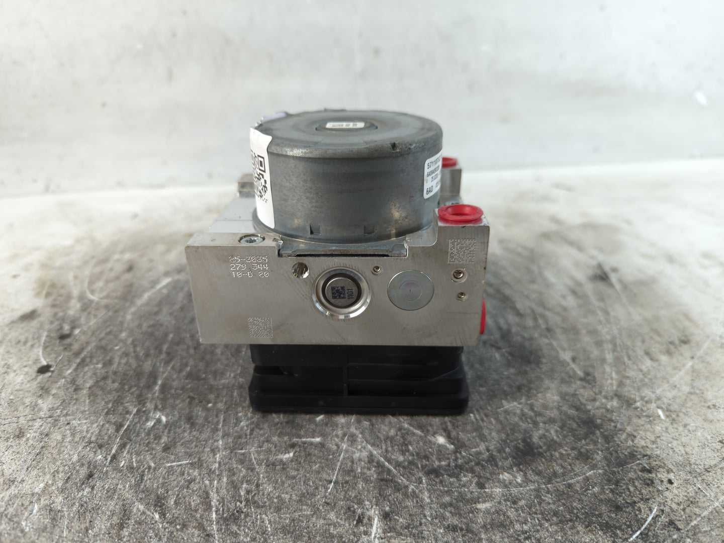 2017-2019 Honda Ridgeline ABS Pump Control Module Replacement P/N:57110T6ZA041M1 57110-T6Z-A041-M1 Fits Fits 2017 2018 2019 OEM Used Auto Parts - Oemusedautoparts1.com