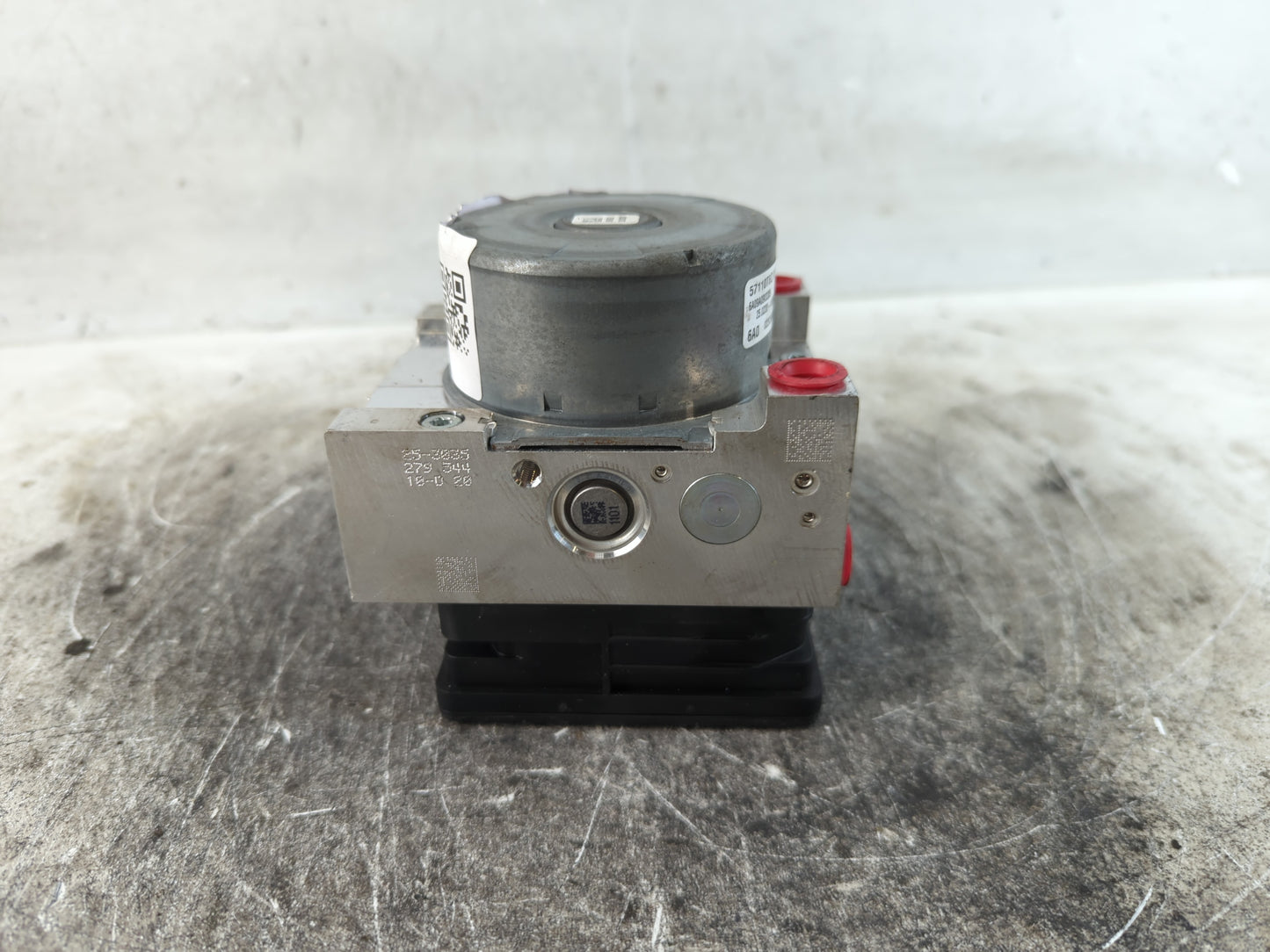 2017-2019 Honda Ridgeline ABS Pump Control Module Replacement P/N:57110T6ZA041M1 57110-T6Z-A041-M1 Fits Fits 2017 2018 2019 OEM Used Auto Parts - Oemusedautoparts1.com