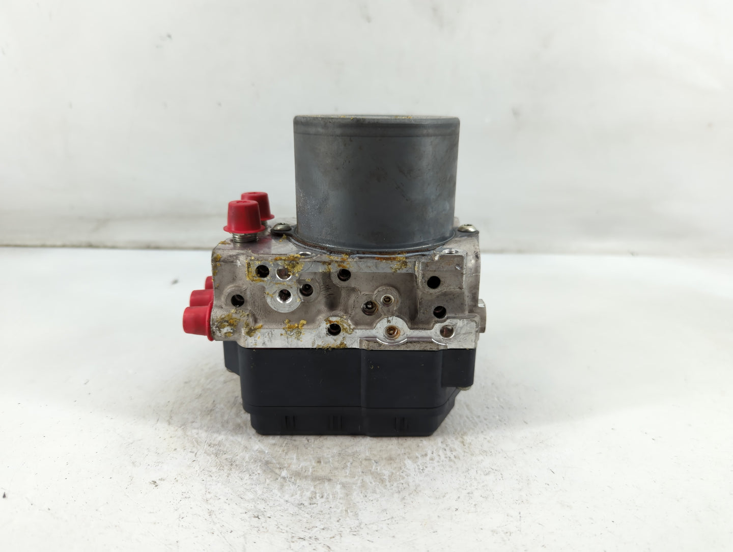 2016-2018 Infiniti Q50 ABS Pump Control Module Replacement P/N:133000-0791 47660 4GH1A Fits Fits 2016 2017 2018 OEM Used Auto Parts - Oemusedautoparts1.com
