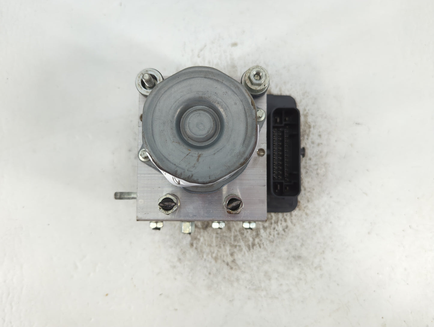 2019 Nissan Rogue Sport ABS Pump Control Module Replacement P/N:47660 6MM0A Fits OEM Used Auto Parts - Oemusedautoparts1.com