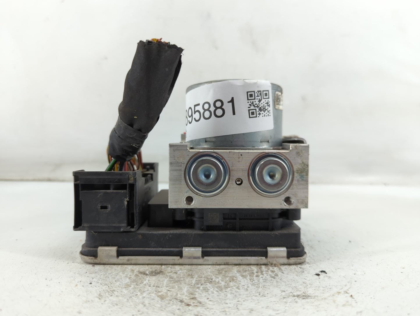 2017-2020 Volvo S90 ABS Pump Control Module Replacement P/N:P31680101 Fits Fits 2016 2017 2018 2019 2020 2021 OEM Used Auto Parts - Oemusedautoparts1.com