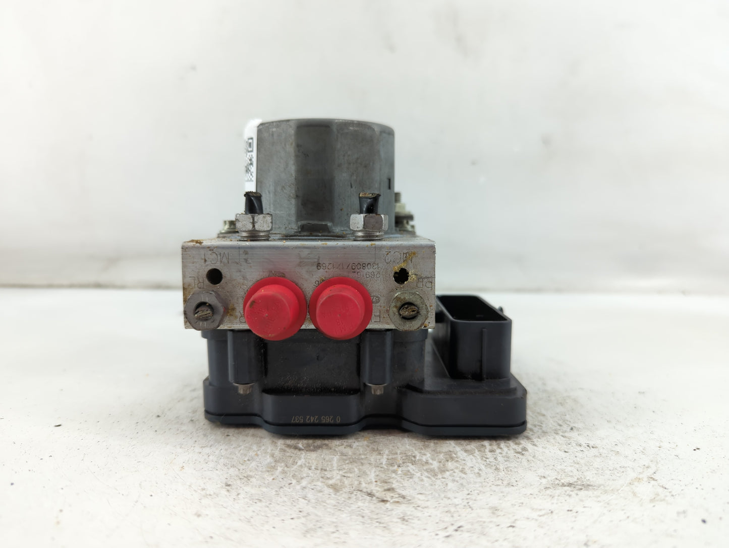 2014 Chevrolet Ss ABS Pump Control Module Replacement P/N:269 621 Fits OEM Used Auto Parts - Oemusedautoparts1.com