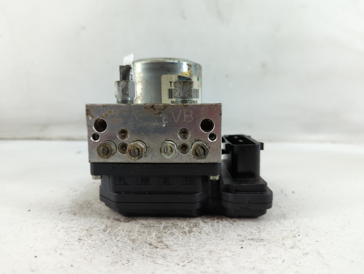 2013 Nissan Leaf ABS Pump Control Module Replacement P/N:33130549 Fits OEM Used Auto Parts - Oemusedautoparts1.com