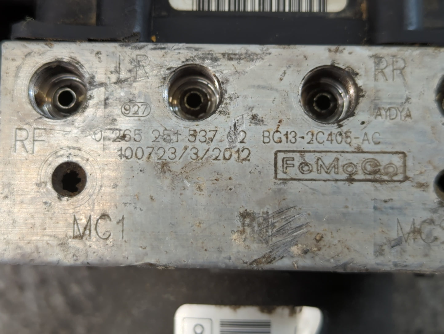 2010-2012 Ford Taurus ABS Pump Control Module Replacement P/N:BG13-2C405-AC Fits Fits 2010 2011 2012 OEM Used Auto Parts - Oemusedautoparts1.com