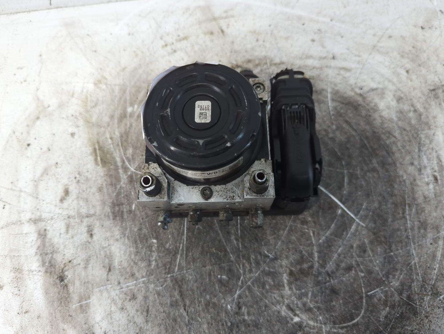 2014-2019 Nissan Versa ABS Pump Control Module Replacement P/N:47660 3WC0B Fits Fits 2014 2015 2016 2017 2018 2019 OEM Used Auto Parts - Oemusedautoparts1.com