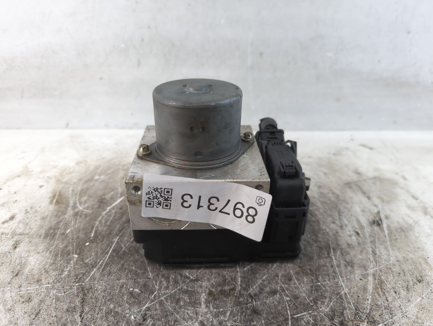 2013-2015 Mazda Cx-9 ABS Pump Control Module Replacement P/N:TK21 43 7A0 16300131, 17570308 Fits Fits 2013 2014 2015 OEM Used Auto Parts - Oemusedautoparts1.com