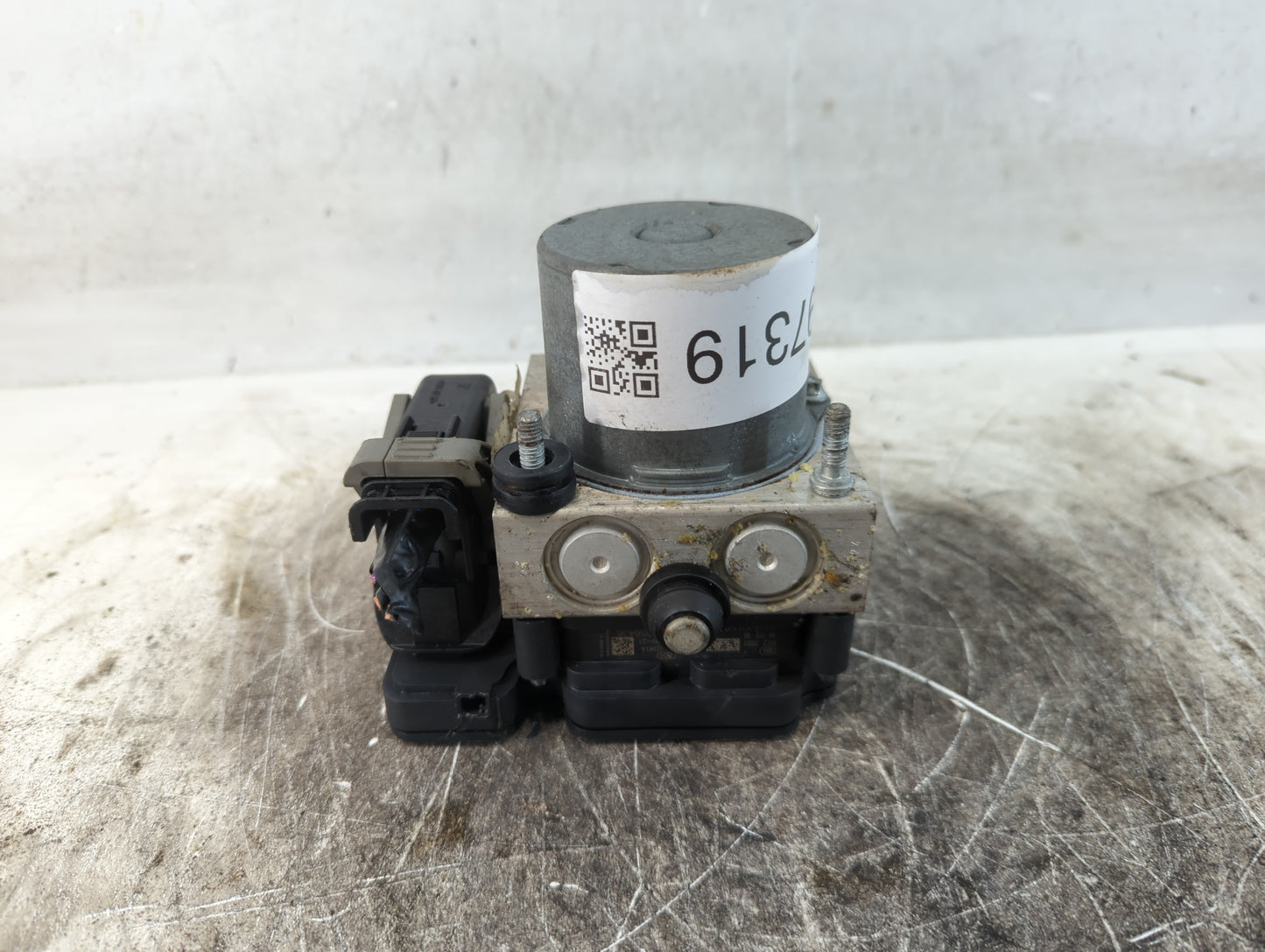 2014-2019 Ford Flex ABS Pump Control Module Replacement P/N:FA83-2C405-A Fits Fits 2014 2015 2016 2017 2018 2019 OEM Used Auto Parts