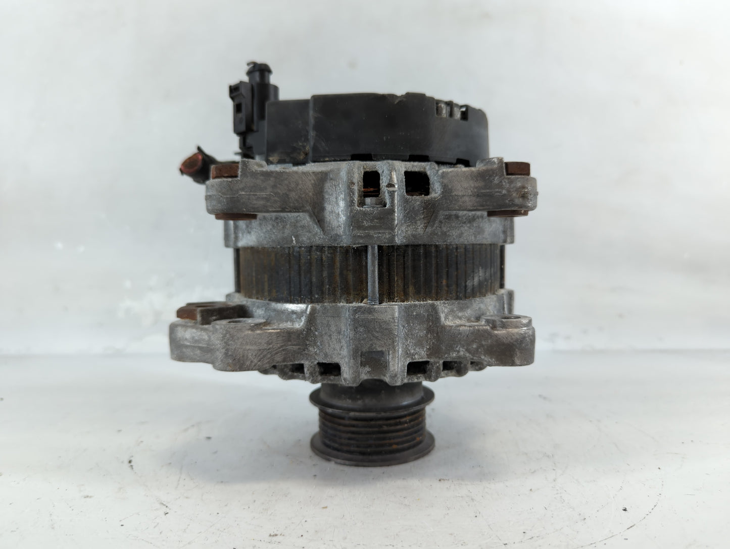 2016-2017 Volvo Xc60 Alternator Replacement Generator Charging Assembly Engine OEM P/N:31489212 Fits Fits 2016 2017 2018 OEM Used Auto Parts