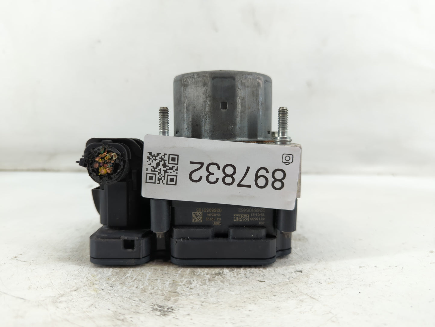 2015-2016 Nissan Rogue ABS Pump Control Module Replacement P/N:47660 5HA0A Fits Fits 2015 2016 OEM Used Auto Parts - Oemusedautoparts1.com